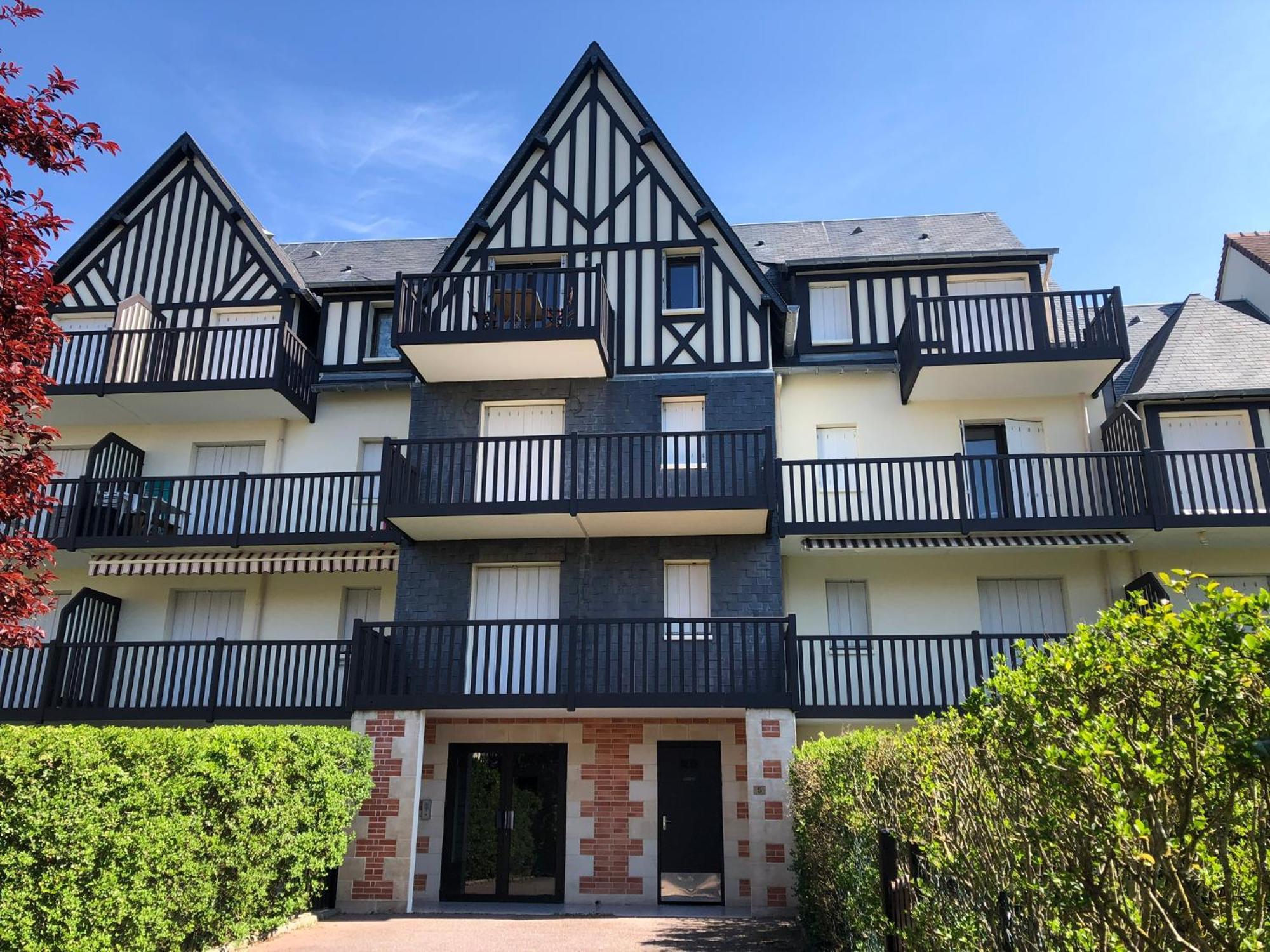 Le Petit Navire - Acces Direct Plage Cabourg Exterior photo